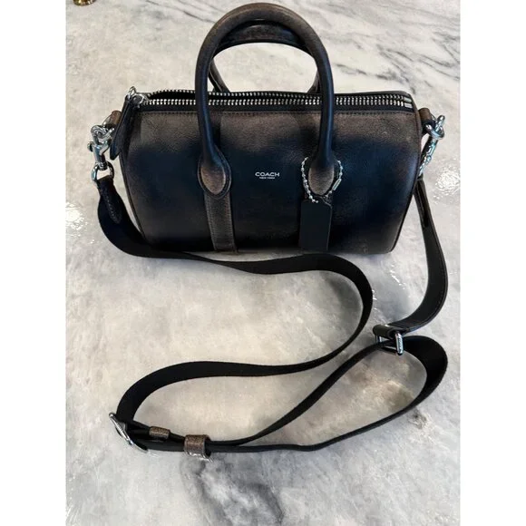 Coach Compass 25 in Loved Leather, new with tag - Picture 9 of 9